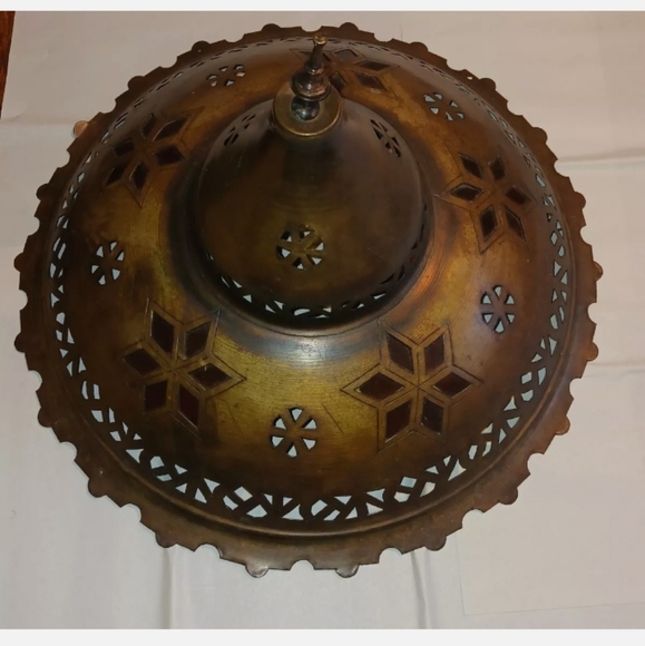 Trump Taj Mahal Casino Ceiling Light Shade! Copy of Receipt and Dead Casino Pics - Picture 2 of 10